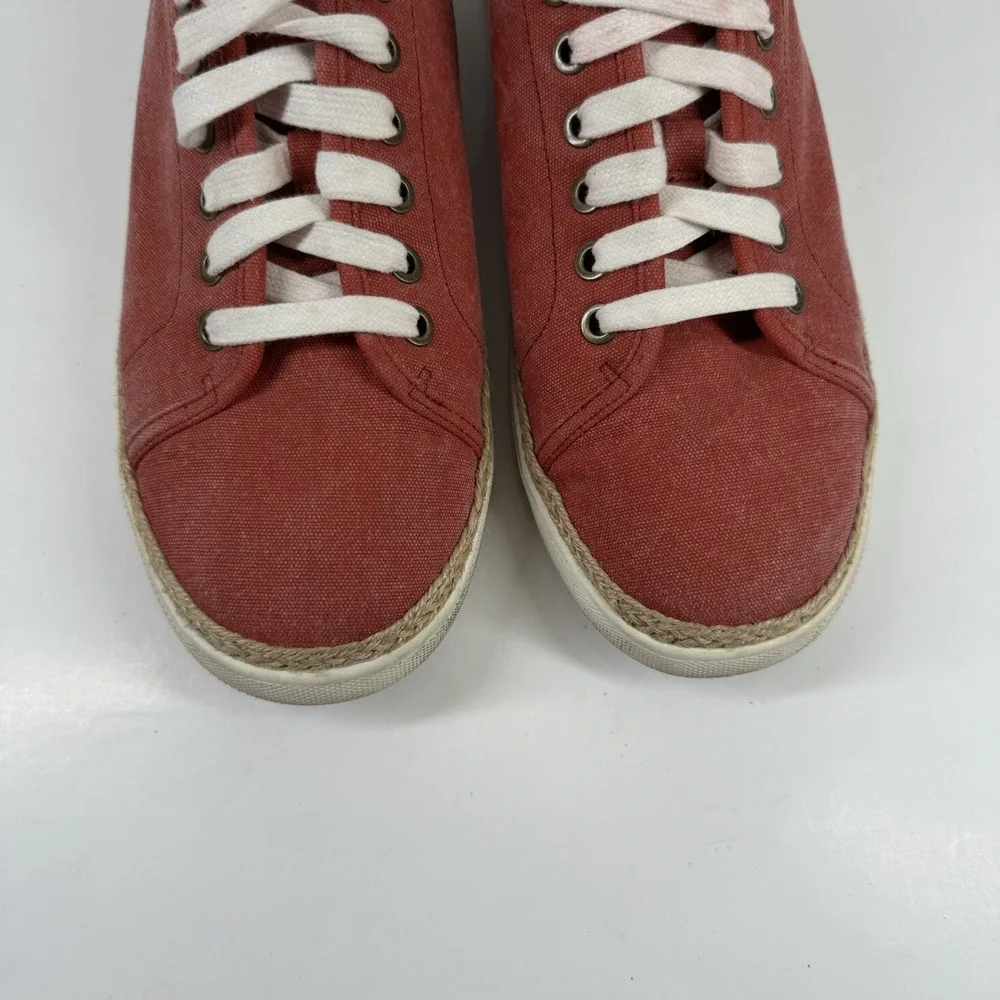 Vionic Hattie Women's US 10 Washed Red Canvas Lace-Up Espadrille Sneakers VS223